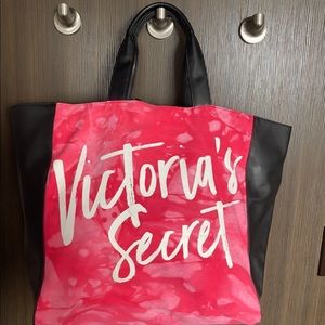 VS bombshell tote